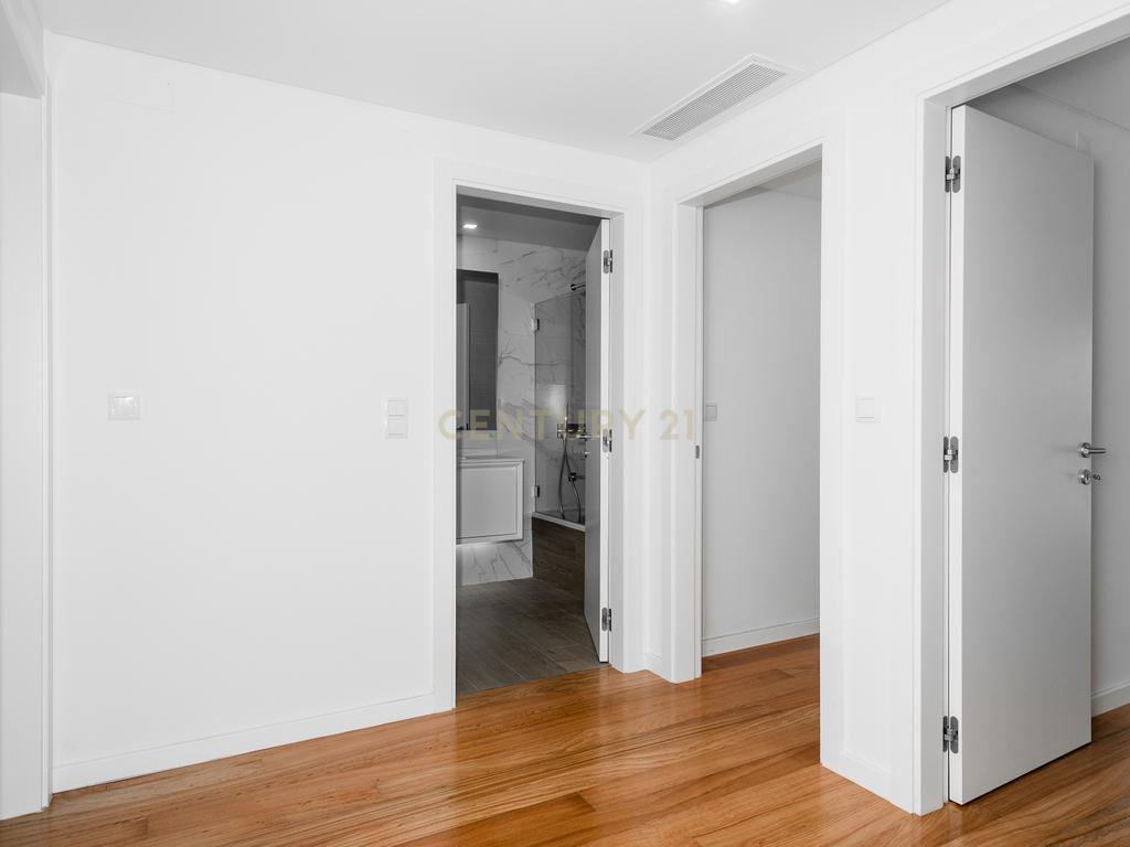 Apartamento T3 a estrear - Centro de Lisboa - Image 23